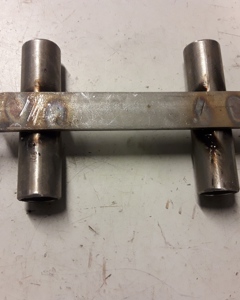 Locking spear holder f/trisort